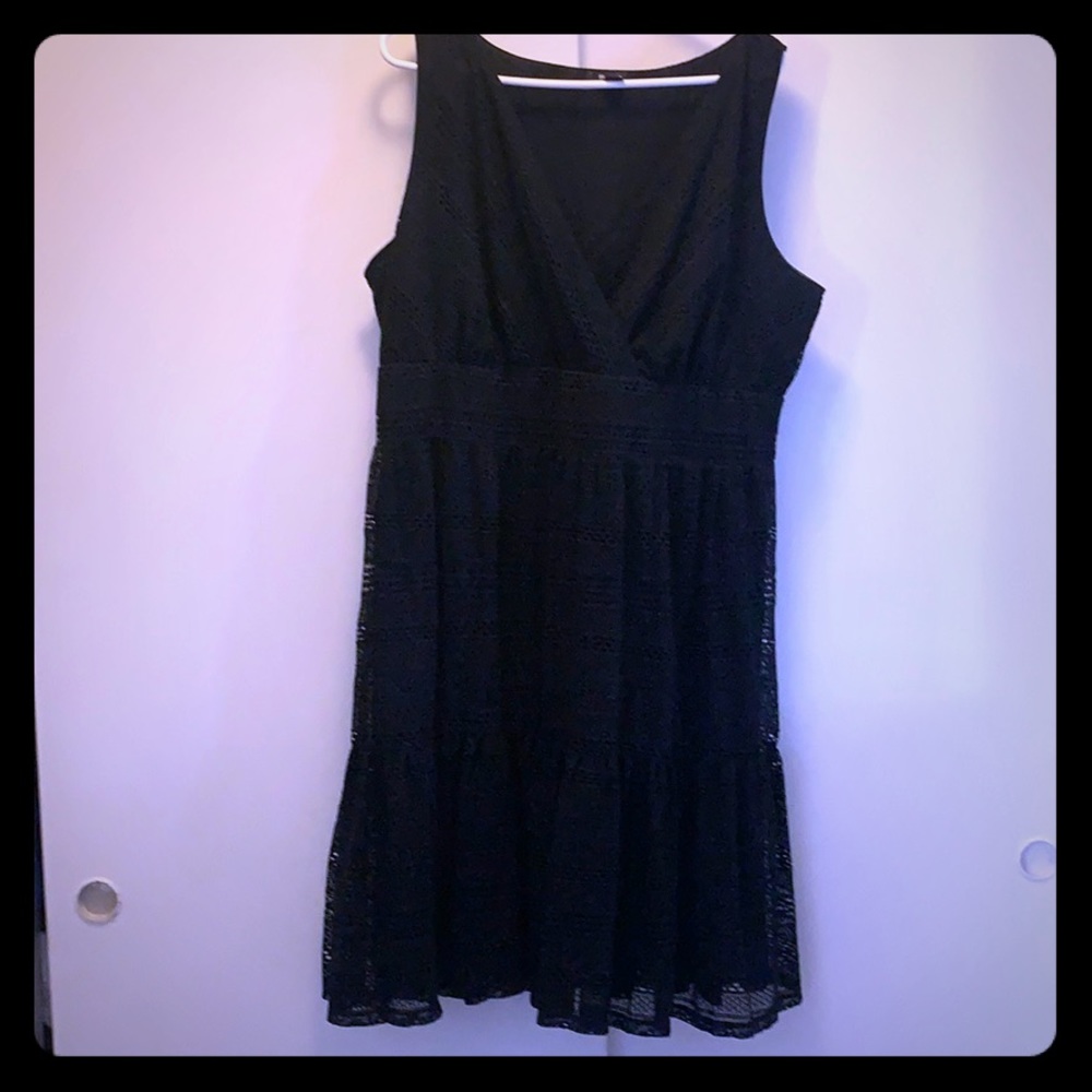 Black crotchet dress